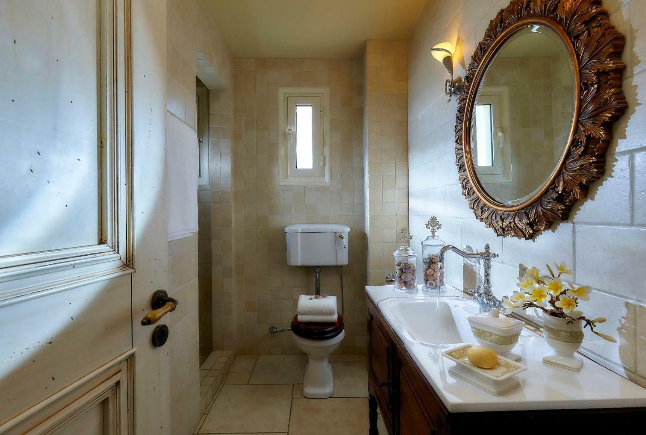 Villa Living E-Motion Gournes Gouvon Bagian luar foto